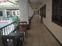 Kusuma Kartikasari Các khách sạn ở Jebres