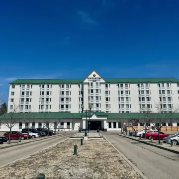 卡爾加里機場-迪維亞蘇特拉廣場及會議中心 Minhas 釀酒廠附近的飯店