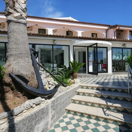Hotel Marinella - Private Free Parking - Grotticelle Beach 200 m