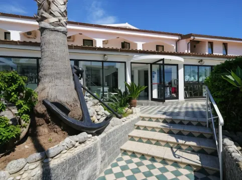 Hotel Marinella - Private Free Parking - Grotticelle Beach 200 m