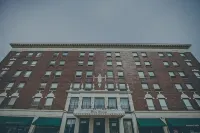 The Hotel Ottumwa Hotels in Ottumwa