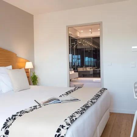 HÔTEL C Suites Chambres Spacieuses