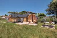 Les Cabanes du Grand Nord Hotels in Loire