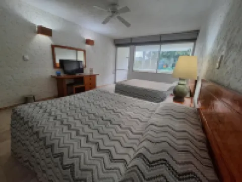 Hotel Aristos Cuernavaca โรงแรมในเกวร์นาวากา