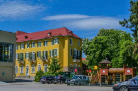 Hotel Eger & Park Hotel di 