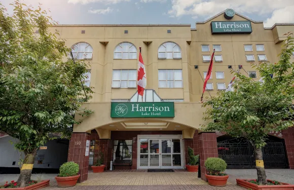 哈里森湖酒店