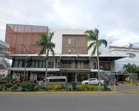 ビィヴェン ホテル ラワグのホテル