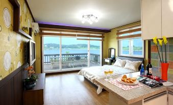Taean (Anmyeondo) Healing Pension