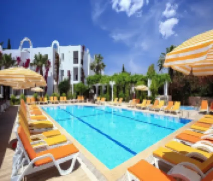 เนเจอร์ การ์เดน โฮเทล