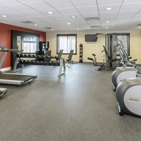 Hampton Inn & Suites San Bernardino Отели рядом с достопримечательностью «Costco Gas Station»