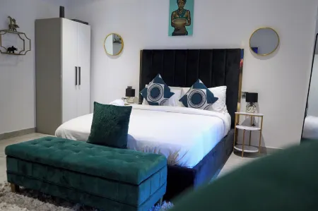 RoyalRest at The Signature Отели рядом с достопримечательностью «Университет Ганы»