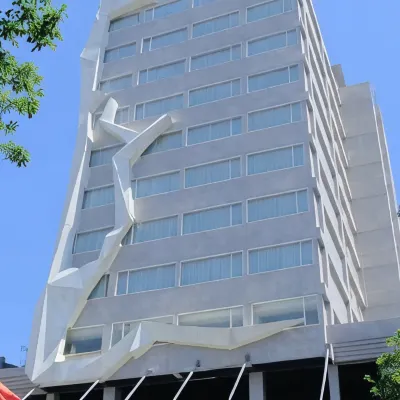ROYAL BAY MAKASSAR Hotels near Losari Beach