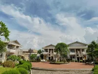 Outline Hotel White Lighthouse 주변 호텔