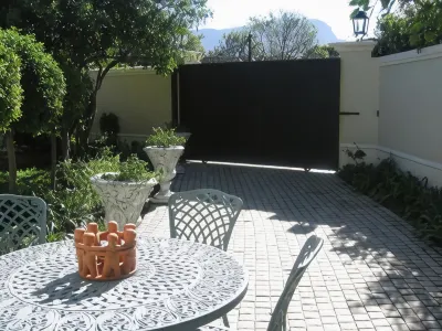 Navona Constantia Guest Cottage Hotel in zona Beau Constantia