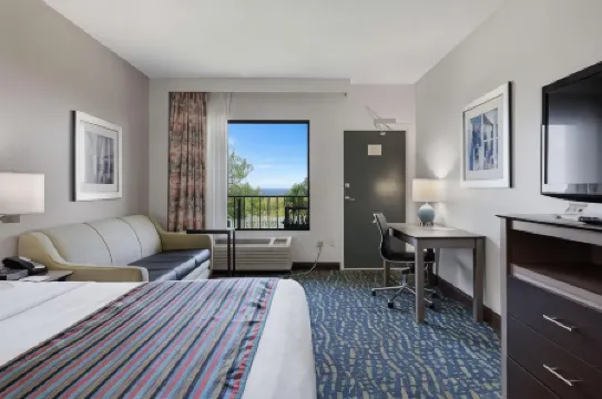 Best Western Plus Holiday Sands Inn  Suites