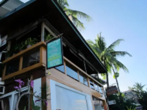 Captngreggs Dive Resort Hotels in 