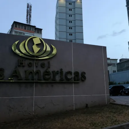 Las Americas Отели рядом с достопримечательностью «Капитолий»