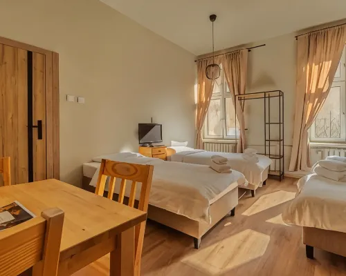 Hostel H360 โรงแรมในลอดซ์