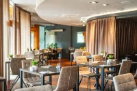 Maximus Resort - Breakfast