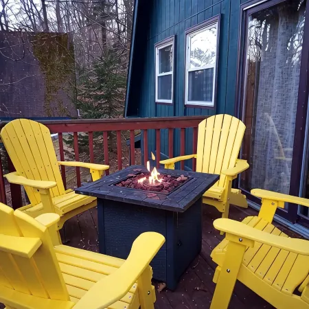 Lake George Chalet - The Pines Chickadee #29