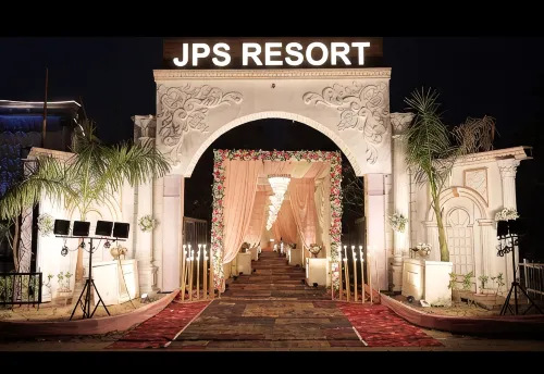 Jps Resort with Swimming Pool Near IMT Manesar - รีสอร์ท