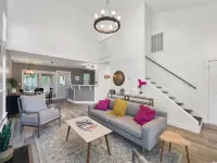 Paramour: huge yard home with ground floor bedroom 25 min to Charleston