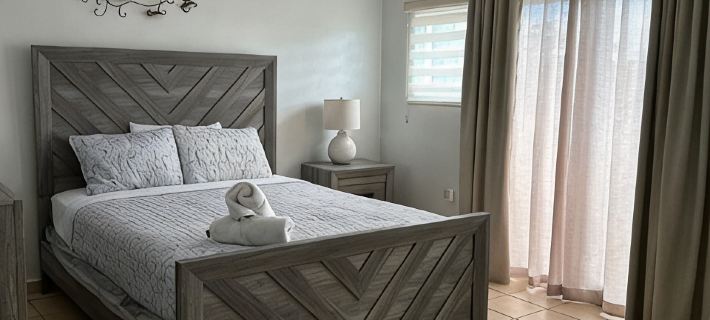 Beautiful sunsets & steps from the beach! Comfortable apartment, great location! Отели в г. Ринкон