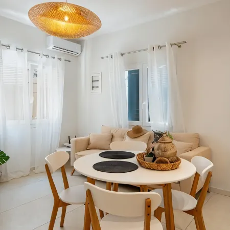 Casa Rossa e Verde by All About Paxos