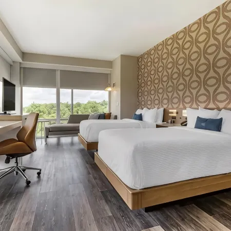 DoubleTree by Hilton Greenville Woodruff Road