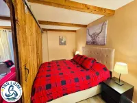Rustic Mountainside Chalet Hotels near Silver Bullet