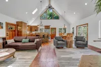 Comfort in Nature, Multi-Family, Sleeps 14, BBQ - 4-Star