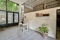 RedDoorz at Golden Cempaka Medan - Homestays