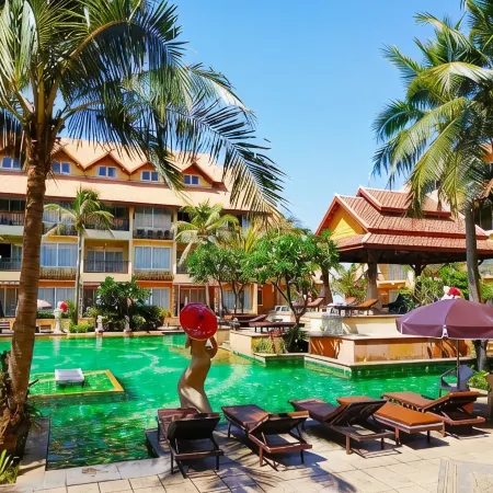Villa Thongbura