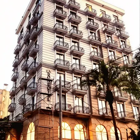 TH BonRoyal Hotel