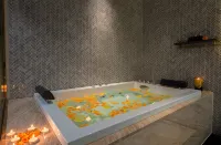 Grand Tourane Nha Trang Hotel - Bathtub