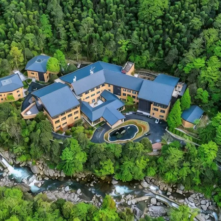 Shennonggu HOLIDAY VILLA HOTELS&RESORTS