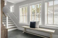 Coastal Spacious Retreat Downtown Kennebunkport Village