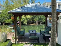Spacious 4-bedroom vacation home minutes to John Pennekamp Coral Reef State Park