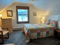 Charming lake front 3-bedroom cottage in Coldwater, Michigan - 3-Star