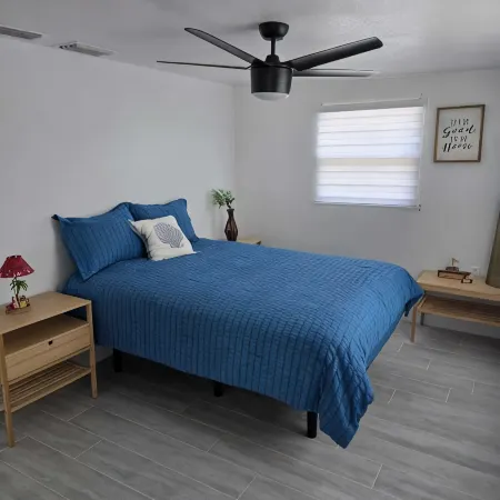 Charming 3-bedroom house in Hudson fl waterfront  with WiFi and AC
