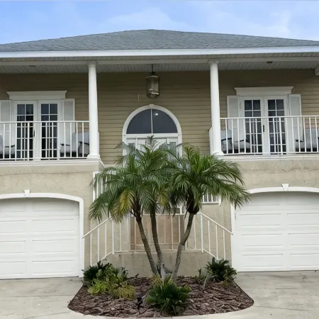 400 yards to Siesta Key Village, 800 yard To The public Beach Access 2 and 7.