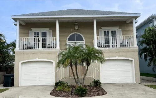 400 yards to Siesta Key Village, 800 yard To The public Beach Access 2 and 7.
