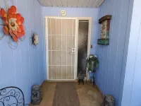 Colorful Warm Weather Jewel House 10,000 sq ft lot. Hotels in Menifee