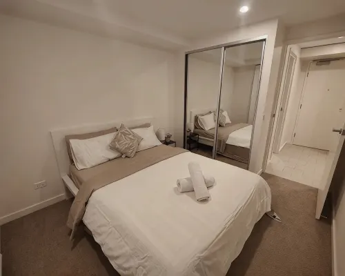 Modern 1-bedroom Unit in Dicksonnear Shops Hotels in Dickson
