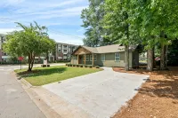Gorgeous Auburn Getaway! BRAND NEW 3Bed/3Bath - Kitchens
