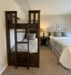 Meadow House 64 in Sunriver w/ Golf Course & Mt View, WiFi, AC, Hot Tub