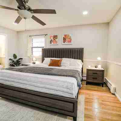 Only 10min away from Mountain Creek, beautiful spacious house with Mountain View Rooms