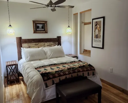 Birch Suite at Colden Lodge A Cozy Private 1Br Suite With Hot Tub on Lake Flower Hotels in Saranac Lake