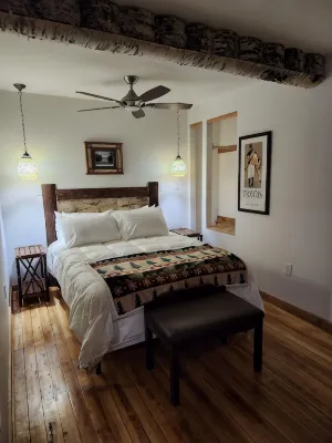 Birch Suite at Colden Lodge A Cozy Private 1Br Suite With Hot Tub on Lake Flower