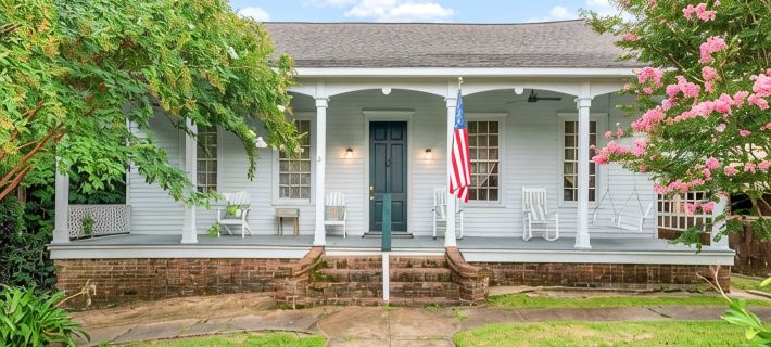 1880's Cozy Cottage, close to Historical Downtown. Sleeps up to 63B3B-pets OK Hotels in Natchez